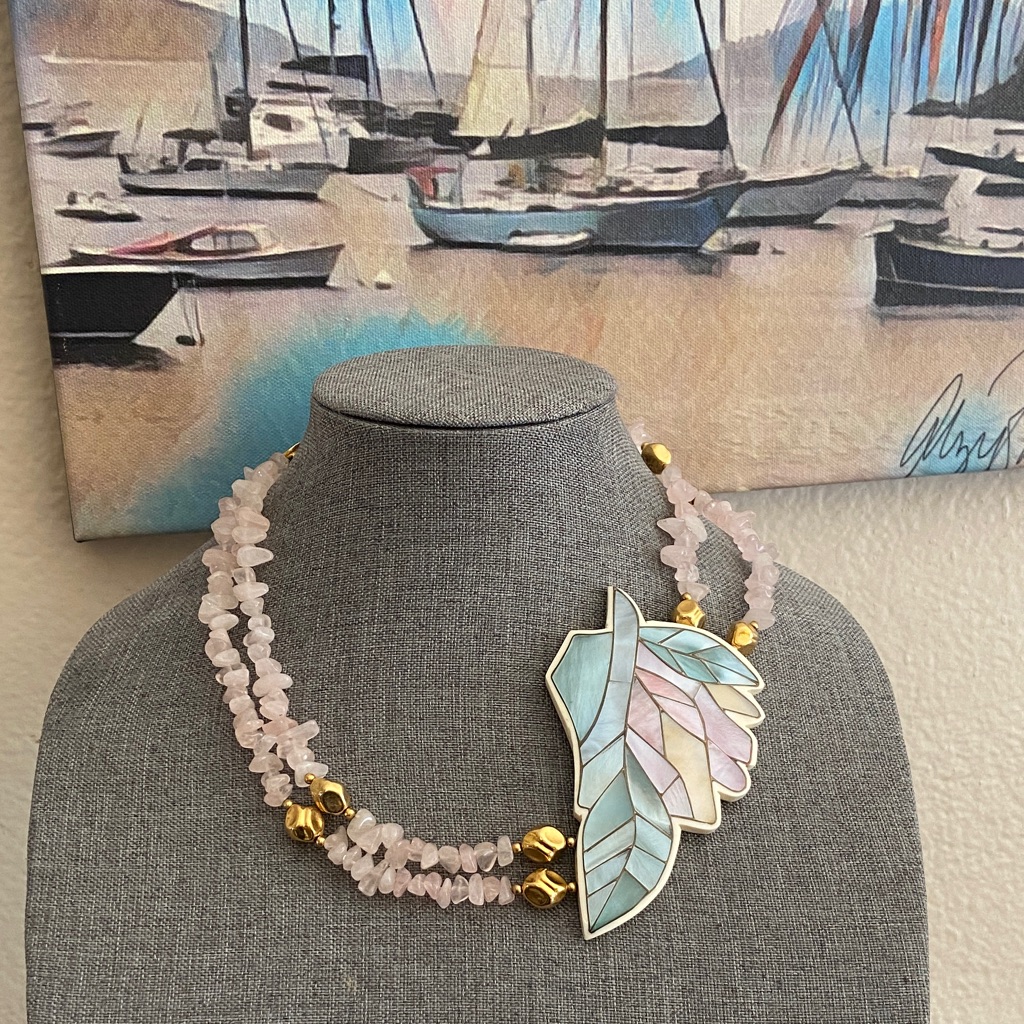 Vintage Unsigned Lee Sands Mother Of Pearl Leaf & Rose Quartz Necklace